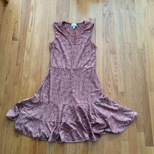 Donna Morgan Dress, Size 10, V-neck, flouncy hemline